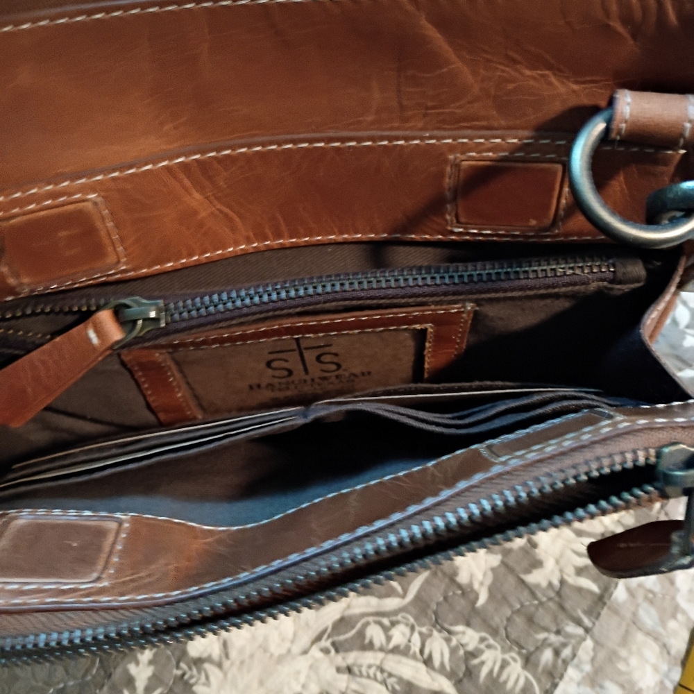 STS Ranchwear Leather Messenger Bag in Rich Brown